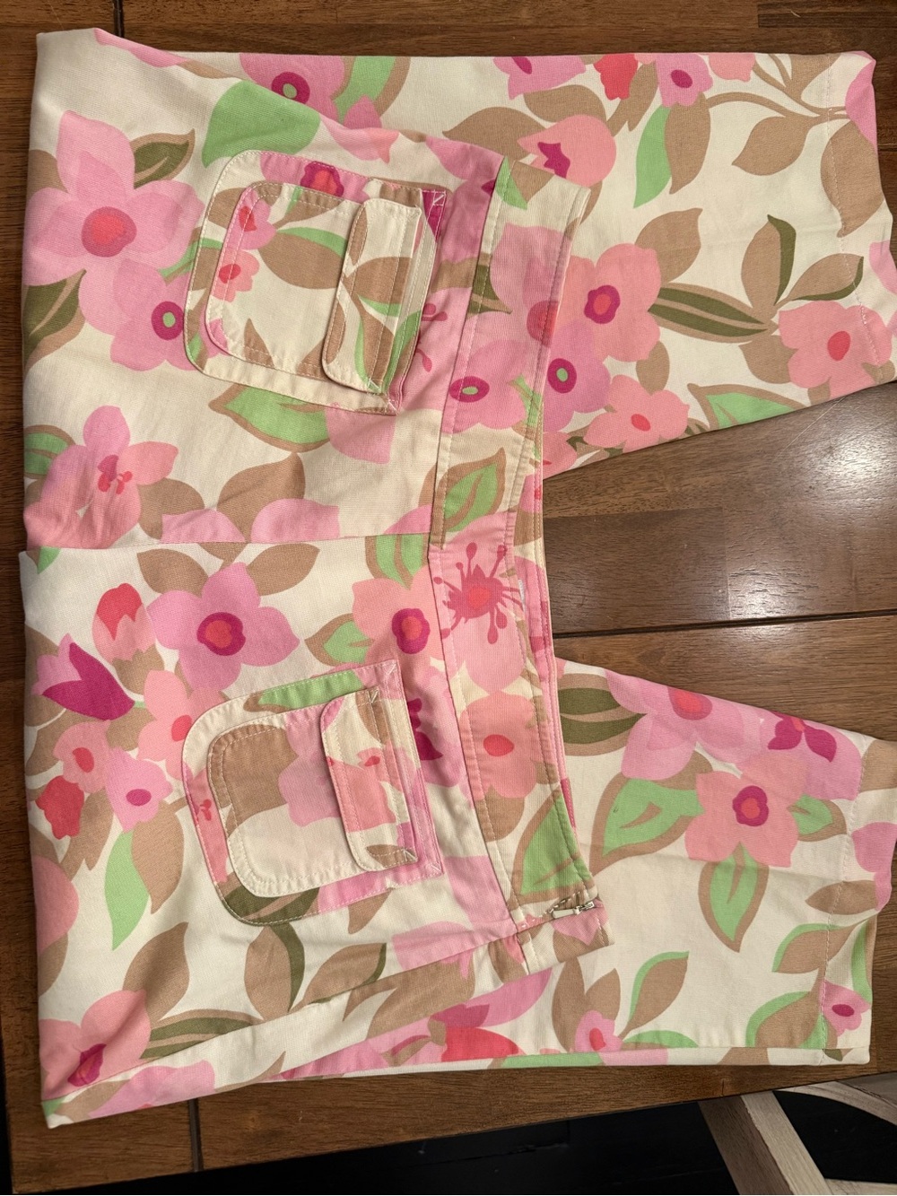 Loft size 14 Floral Pink & Green Cotton capri Pants preppy, coastal, vacation